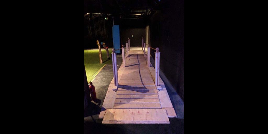 Wooden Bridge. The first thing the users have to do is go through a wooden bridge. The bridge has an exact representation in VR.